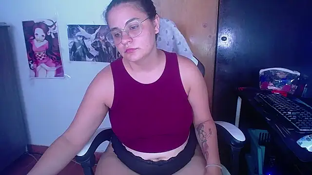 gigiqueen 18 online show from December 12, 2024, 6:29 pm