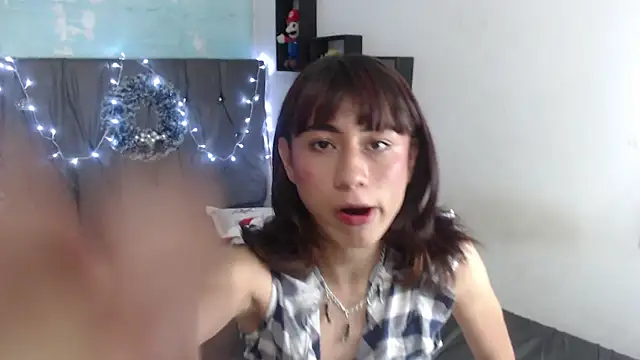 Camila TransGirl online show from November 28, 2024, 7:35 pm