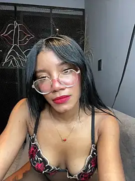 JesicaTorres online show from December 28, 2024, 4:03 am