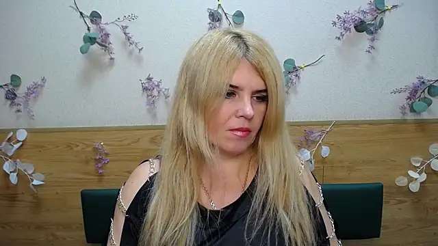 Julya Barbi online show from December 12, 2024, 6:06 am