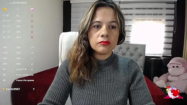 dulceferrer   online show from December 27, 2024, 5:22 pm