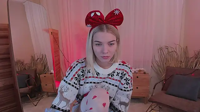 juliasweteest online show from December 23, 2024, 7:08 am