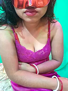 Sundari0002 online show from December 31, 2024, 7:44 am