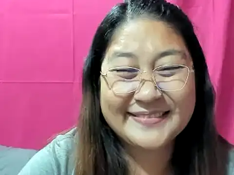 sweetpilipina88 online show from December 18, 2024, 3:43 am