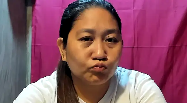 sweetpilipina88 online show from December 13, 2024, 12:45 pm