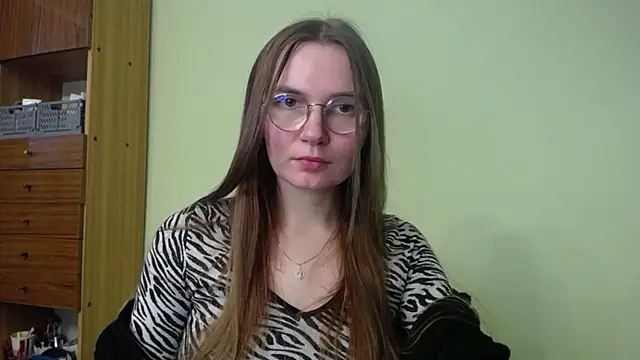 LooveELLYx online show from December 2, 2024, 2:30 pm