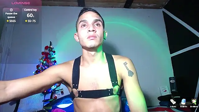 Angel latinboy online show from November 18, 2024, 11:06 pm