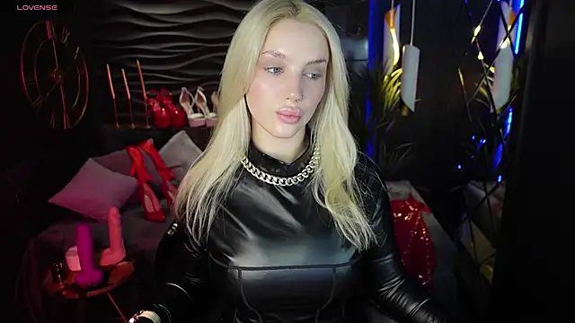 MistressDarsy online show from December 5, 2024, 1:57 pm