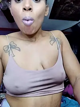 LiaNicolePink online show from December 3, 2024, 4:16 am