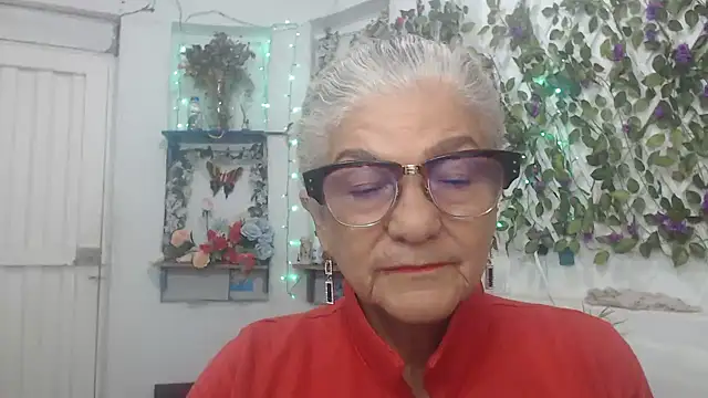 FunnyGrandma online show from December 17, 2024, 11:57 pm