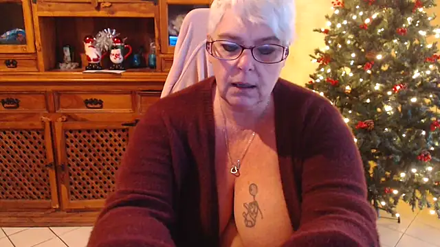 MISS LINDAH online show from December 21, 2024, 6:33 am