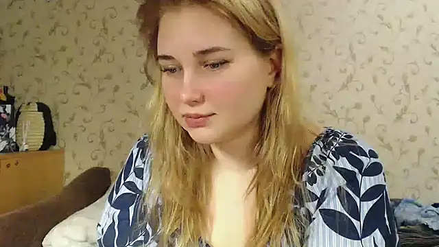 mmmPinUpGirl online show from December 18, 2024, 9:26 pm