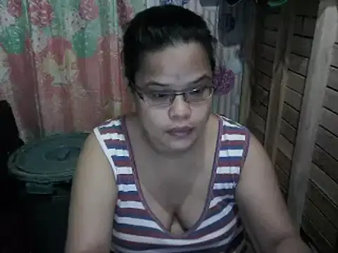 abiemayhottiey online show from December 15, 2024, 8:42 pm