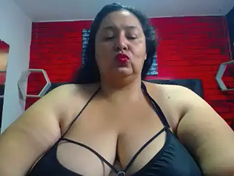 TistMature online show from November 16, 2024, 1:11 pm