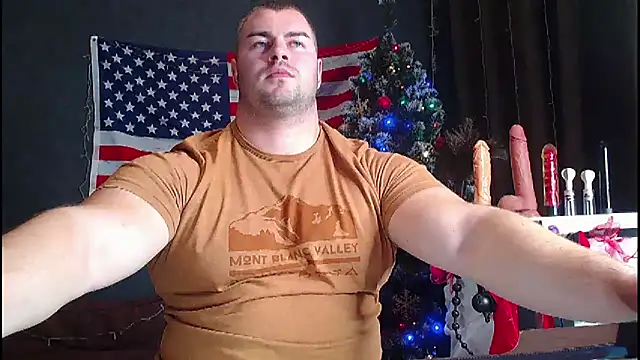 muscularjohnforuX online show from December 1, 2024, 8:21 pm