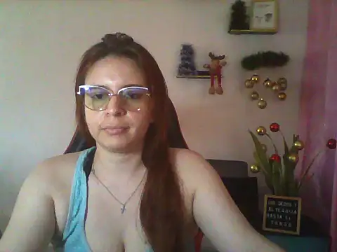 lorenitabella online show from November 20, 2024, 7:35 pm