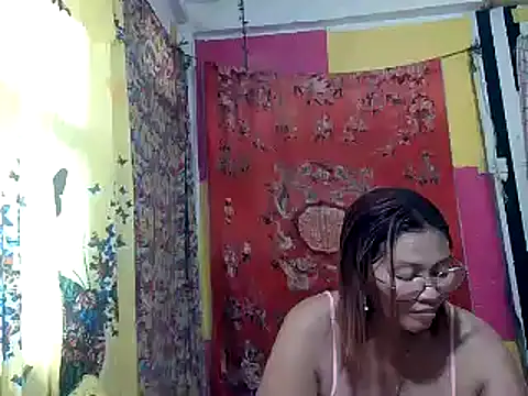 CreamyPussy Momy69 online show from January 2, 2025, 3:59 am