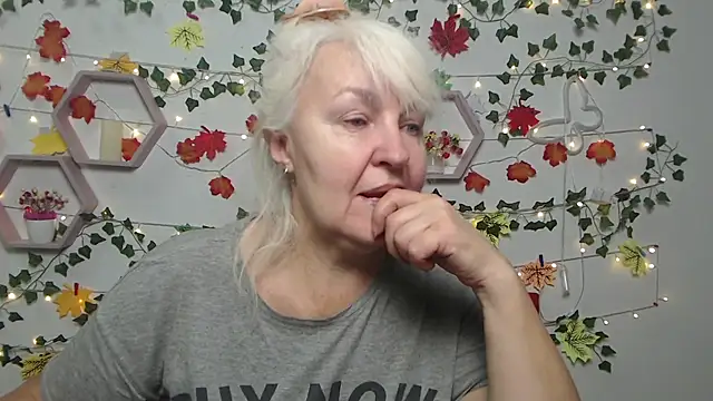 BlondyLeeBest online show from November 24, 2024, 7:21 pm