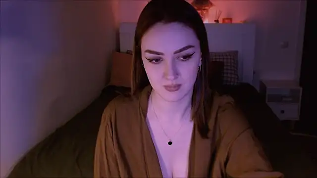 LilyFarey online show from January 6, 2025, 7:22 pm