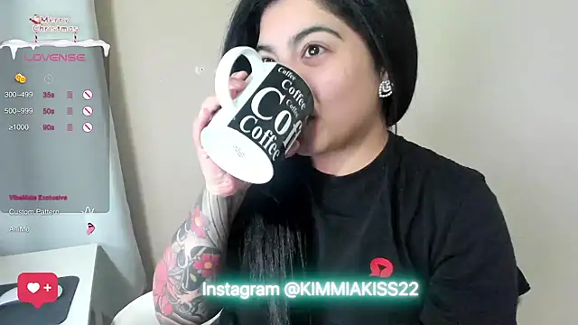 kimmiakiss22 online show from December 28, 2024, 12:27 am