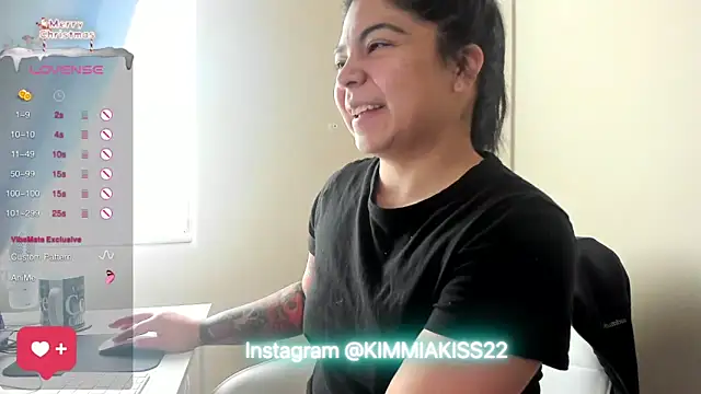 kimmiakiss22 online show from December 29, 2024, 10:32 pm