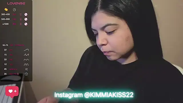 kimmiakiss22 online show from January 14, 2025, 8:16 pm