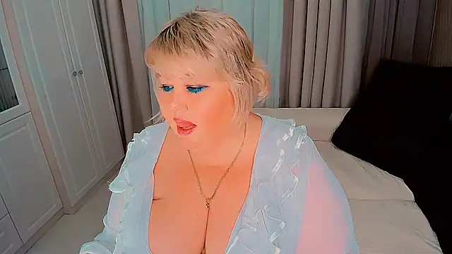 BIGTITSBBW online show from December 18, 2024, 6:34 pm